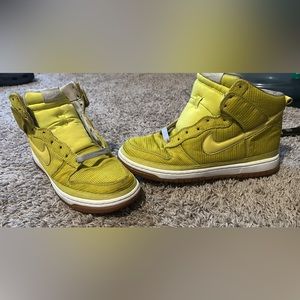 Nike dunks supreme electrolime ozone gray